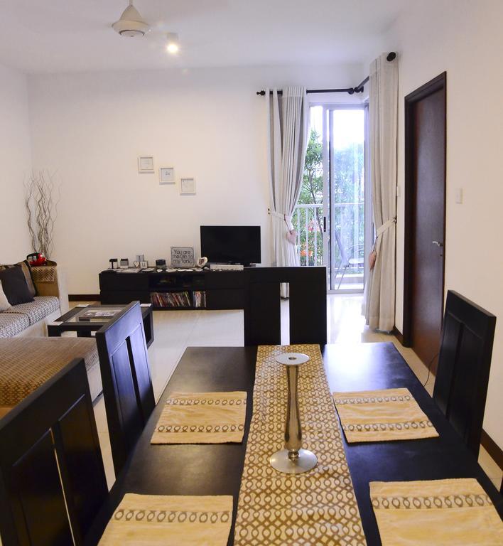 On 320 Apartment Kolombo Bagian luar foto